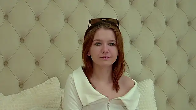 Snapshot of LessySmith chatting on 03/07/25, 04:44 LessySmith online show from 03/07/25, 04:44