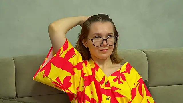 Snapshot of LessySmith chatting on 11/16/25, 04:40 LessySmith online show from 11/16/25, 04:40