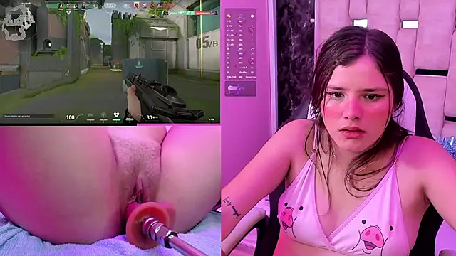 Snapshot of Trianna__ chatting on 01/11/25, 05:18 Trianna online show from 01/11/25, 05:18