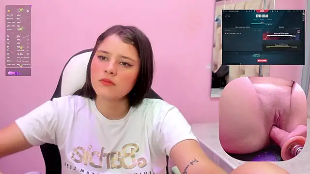 Snapshot of Trianna__ chatting on 01/25/25, 06:13 Trianna online show from 01/25/25, 06:13