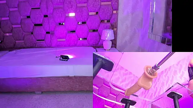 Snapshot of Trianna__ chatting on 11/14/25, 01:32 Trianna online show from 11/14/25, 01:32