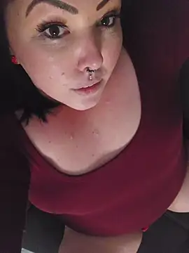 Snapshot of -BonnieBlack- chatting on 12/14/25, 07:18 -BonnieBlack- online show from 12/14/25, 07:18