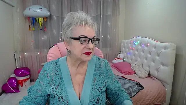 KayleSmoll online show from 01/28/25, 10:23