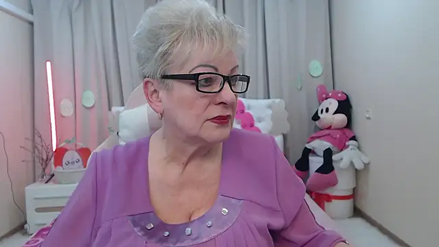 KayleSmoll online show from 04/08/26, 06:41