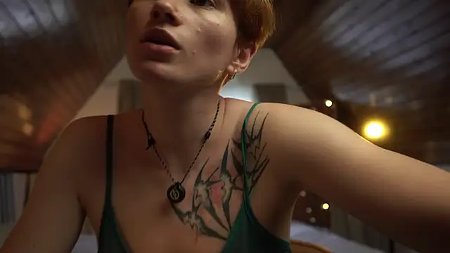 Snapshot of AkaneiroDemon chatting on 09/16/25, 01:23 AkaneiroDemon online show from 09/16/25, 01:23