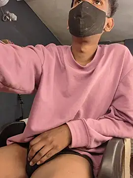 Snapshot of richardjames95 chatting on 12/04/25, 07:00 richardjames95 online show from 12/04/25, 07:00