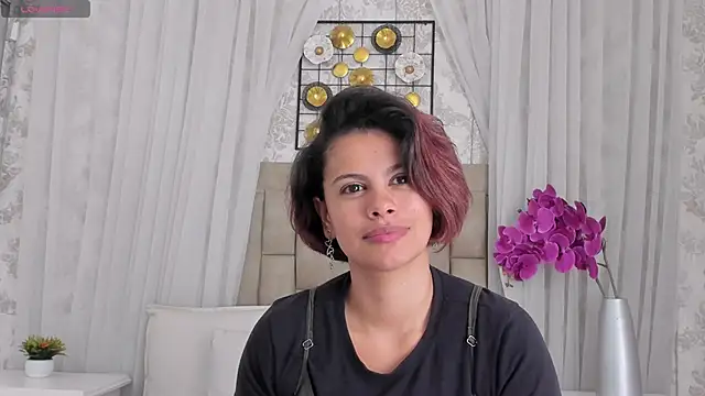 Snapshot of MarianaSanz chatting on 02/16/26, 02:02 MarianaSanz online show from 02/16/26, 02:02