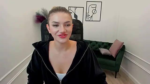 SelenaeMoore online show from 10/08/25, 03:26