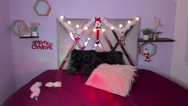 Esteff  o2 online show from 12/20/24, 10:54