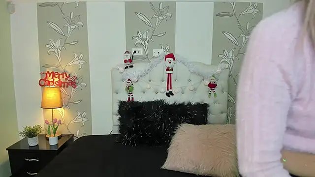 Esteff  o2 online show from 12/30/24, 11:37