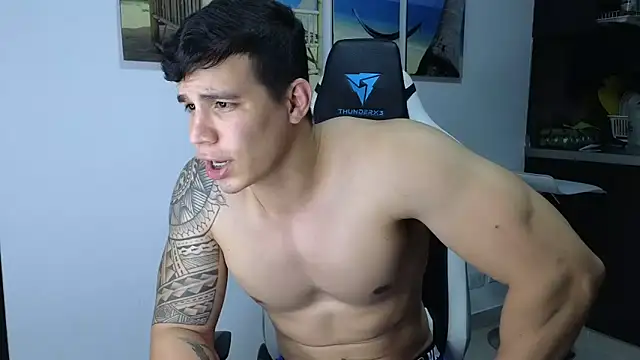 Snapshot of Ethanstill1 chatting on 02/12/25, 02:35 Ethanstill1 online show from 02/12/25, 02:35