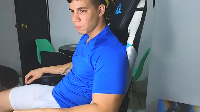 Snapshot of Ethanstill1 chatting on 03/06/25, 03:13 Ethanstill1 online show from 03/06/25, 03:13