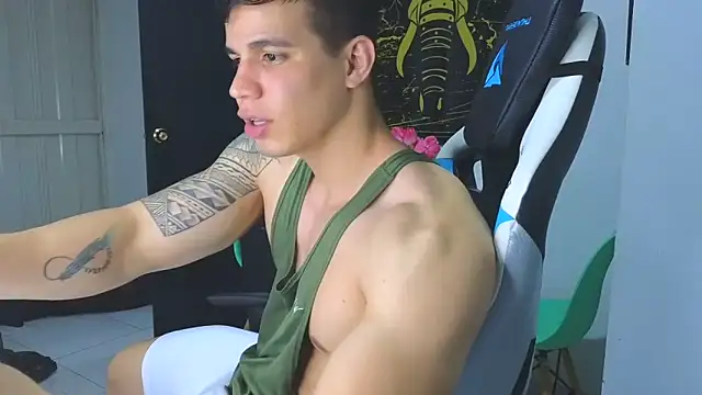 Snapshot of Ethanstill1 chatting on 03/14/25, 03:04 Ethanstill1 online show from 03/14/25, 03:04