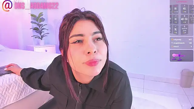 Danna adams01 online show from 12/29/24, 01:56