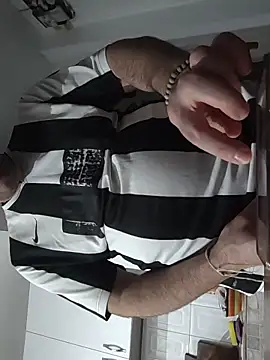 Snapshot of Maryo0001 chatting on 11/10/25, 11:48 Maryo0001 online show from 11/10/25, 11:48