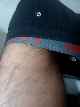 Snapshot of littlehornysons chatting on 01/21/25, 12:57 littlehornysons online show from 01/21/25, 12:57