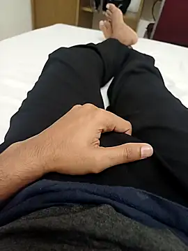 Snapshot of littlehornysons chatting on 02/10/25, 07:17 littlehornysons online show from 02/10/25, 07:17