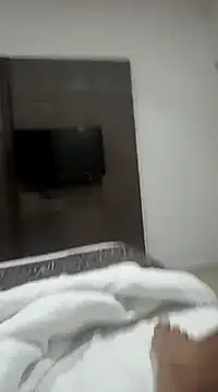 Snapshot of littlehornysons chatting on 02/12/25, 06:19 littlehornysons online show from 02/12/25, 06:19