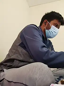 Snapshot of littlehornysons chatting on 02/23/25, 10:28 littlehornysons online show from 02/23/25, 10:28