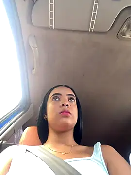 Snapshot of NAUGHTY_LITTLE_18 chatting on 09/17/25, 09:05 NAUGHTY LITTLE 18 online show from 09/17/25, 09:05