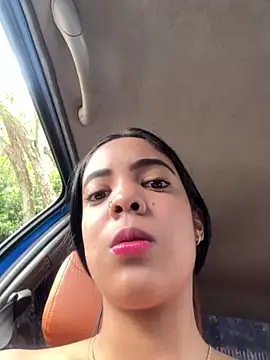 Snapshot of NAUGHTY_LITTLE_18 chatting on 10/28/25, 04:09 NAUGHTY LITTLE 18 online show from 10/28/25, 04:09