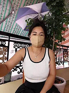 lyna bl online show from 04/13/26, 12:27