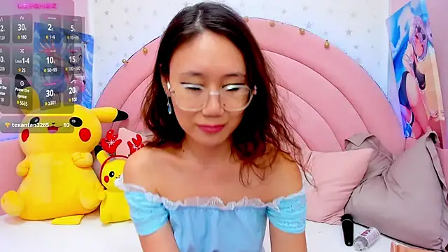 Snapshot of Nao__Chan_ chatting on 01/18/25, 04:37 Nao Chan online show from 01/18/25, 04:37