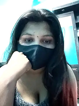 Priya-89 online show from 12/18/24, 07:04