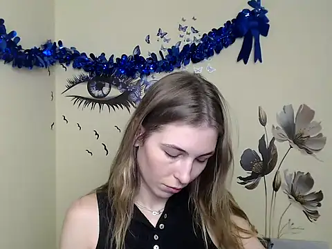 StrangerGi online show from 01/04/25, 04:11