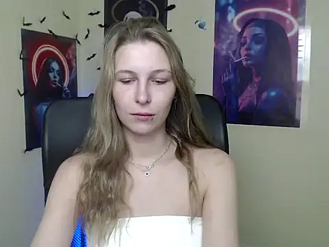 Snapshot of StrangerGi chatting on 05/25/26, 05:57 StrangerGi online show from 05/25/26, 05:57