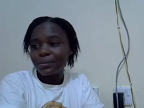 Snapshot of dirtyshowgirl chatting on 09/23/25, 08:34 dirtyshowgirl online show from 09/23/25, 08:34