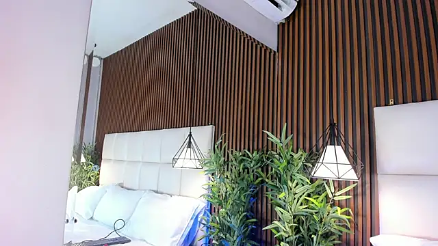 CailynBrowm online show from 11/23/25, 04:34