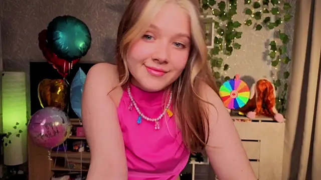 luna cross online show from 06/11/26, 05:00