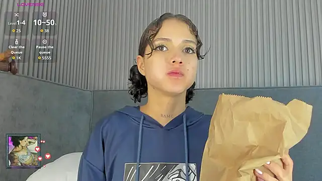 Snapshot of pau_live chatting on 09/14/25, 08:57 pau live online show from 09/14/25, 08:57