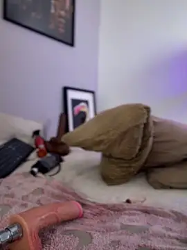 hannaasweet online show from 04/21/26, 01:42