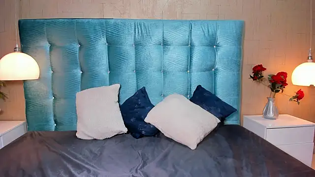 MelanieRioss online show from 05/31/26, 06:09