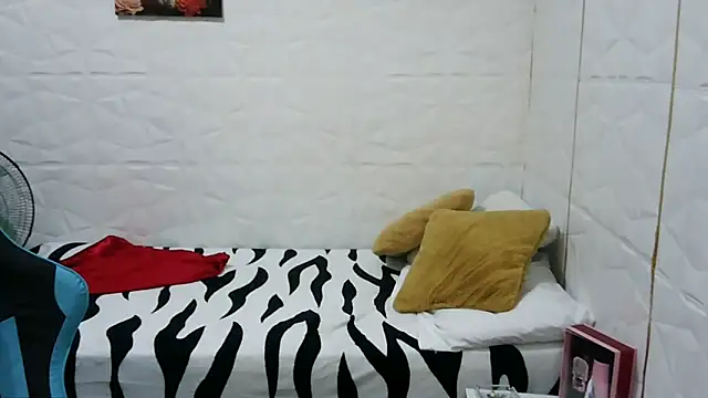 Snapshot of Mendoza_Amaranata chatting on 12/27/24, 04:47 Mendoza Amaranata online show from 12/27/24, 04:47