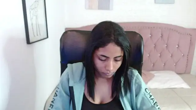 shaneelle online show from 10/29/25, 03:09