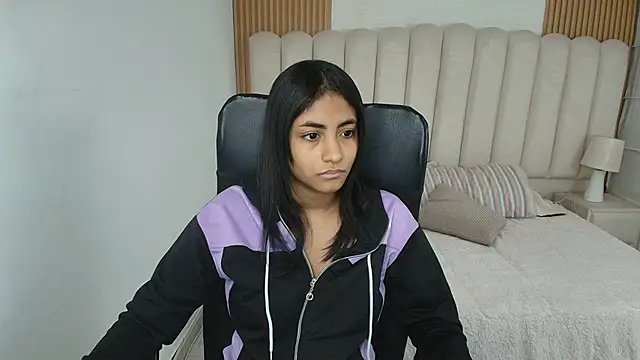 shaneelle online show from 04/09/26, 03:06