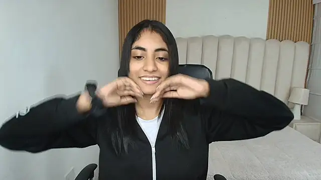 shaneelle online show from 04/16/26, 03:07