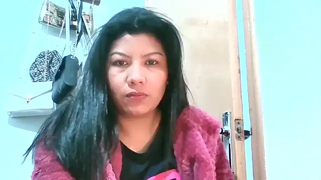 Snapshot of katymojadit chatting on 03/01/26, 12:18 katymojadit online show from 03/01/26, 12:18