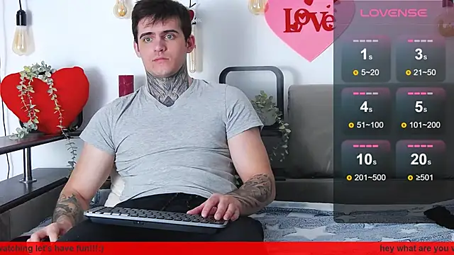 Snapshot of CarterCole chatting on 02/07/25, 10:50 CarterCole online show from 02/07/25, 10:50