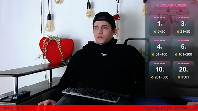 Snapshot of CarterCole chatting on 02/13/25, 07:35 CarterCole online show from 02/13/25, 07:35