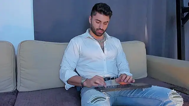 Snapshot of RawAdam chatting on 01/12/25, 09:08 RawAdam online show from 01/12/25, 09:08