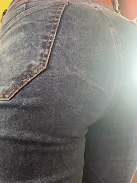 izanmiller2001 online show from 09/22/25, 05:48