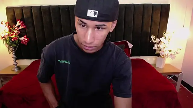 soft attraction online show from 02/10/26, 07:40