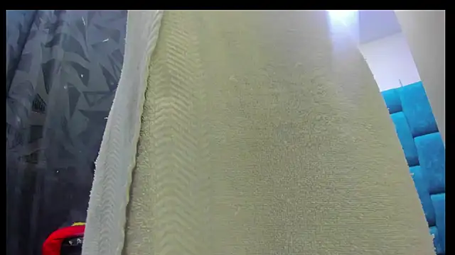 Snapshot of dirtygirl_hot chatting on 10/30/25, 05:13 dirtygirl hot online show from 10/30/25, 05:13