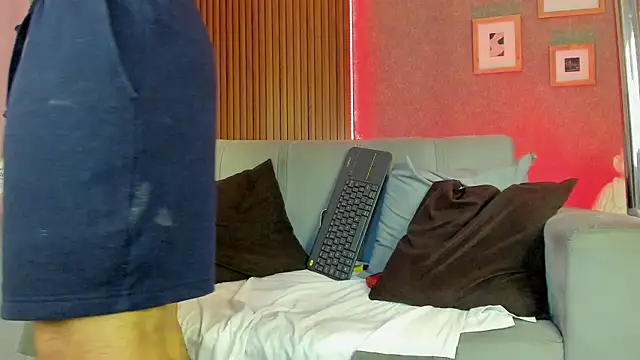 Snapshot of JuanfeMorales chatting on 12/06/24, 05:53 JuanfeMorales online show from 12/06/24, 05:53