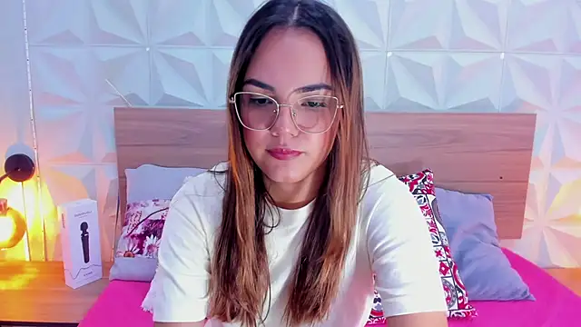 Stacey white  online show from 03/10/25, 08:34