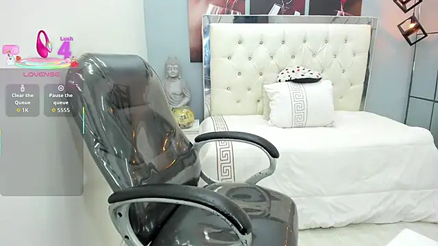 Noha scott online show from 10/12/25, 10:53